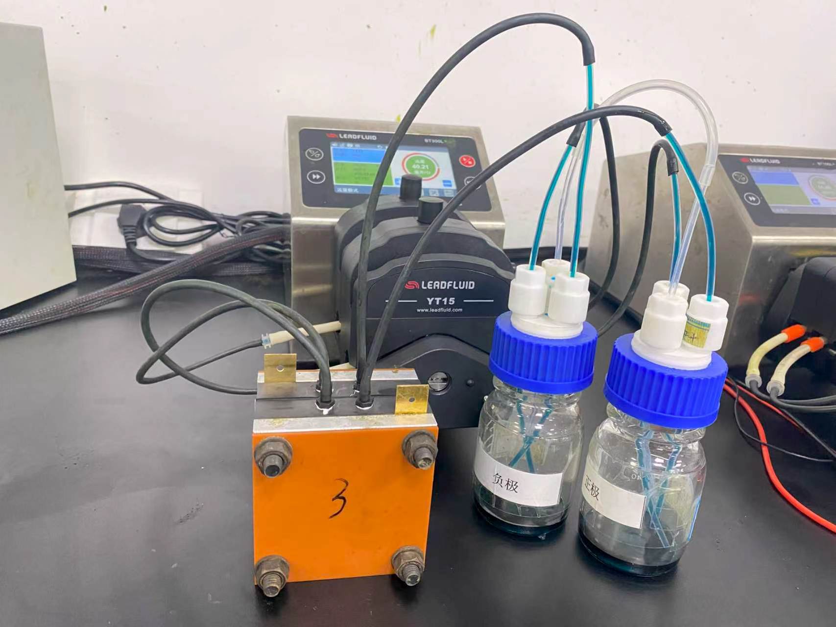 Vanadium Flow Battery Test Stack | 180/250/300/400 MA/cm² for Lab Research & Manufacturer Product Testing
